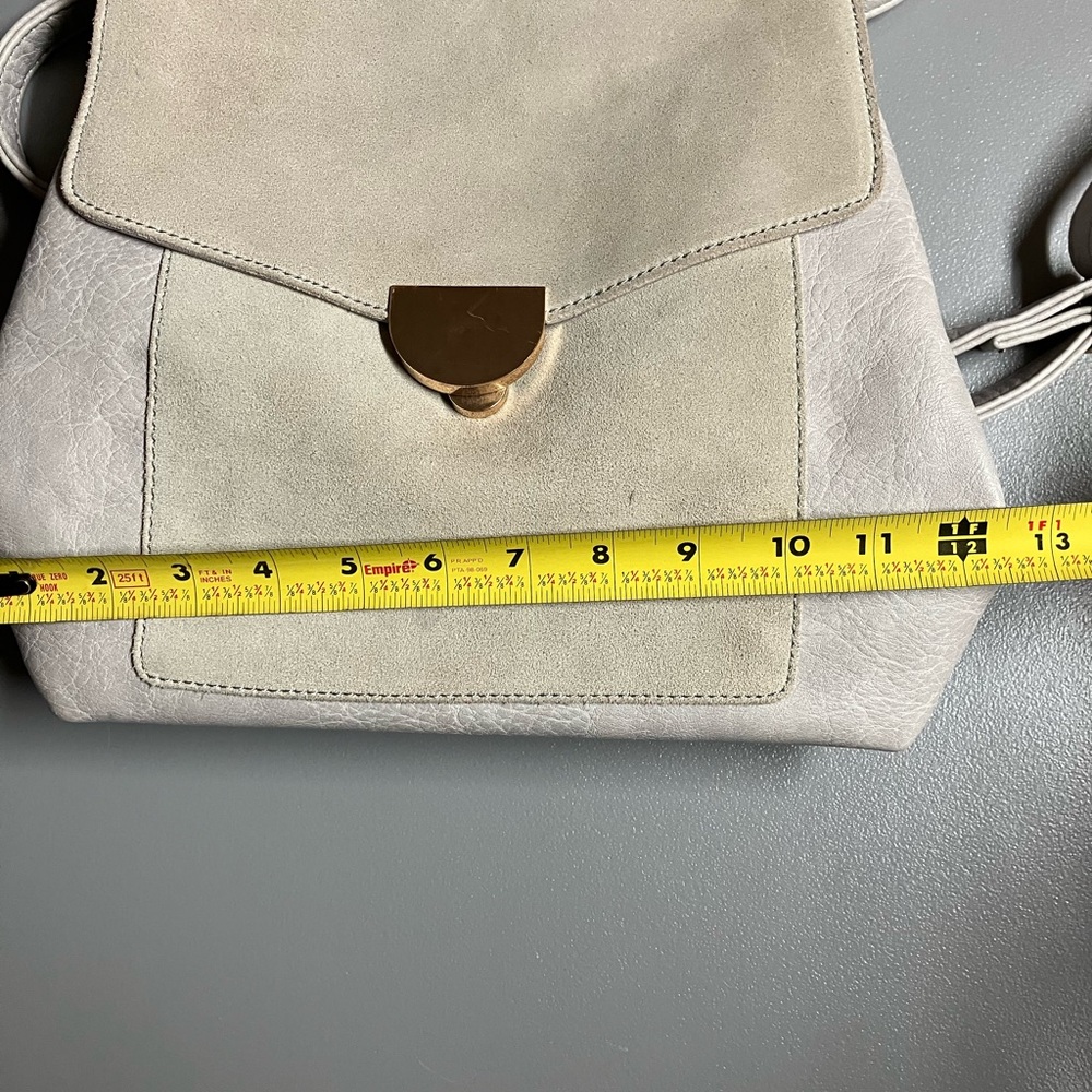 Moda? Chic Light Gray Backpack - Picture 9 of 15